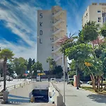 Skol 129 - Bright Renovated Beachfront 아파트 마르베야
