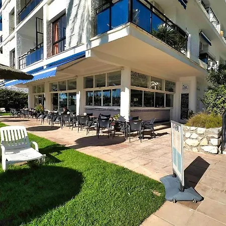 Skol 129 - Bright Renovated Beachfront Appartamento *